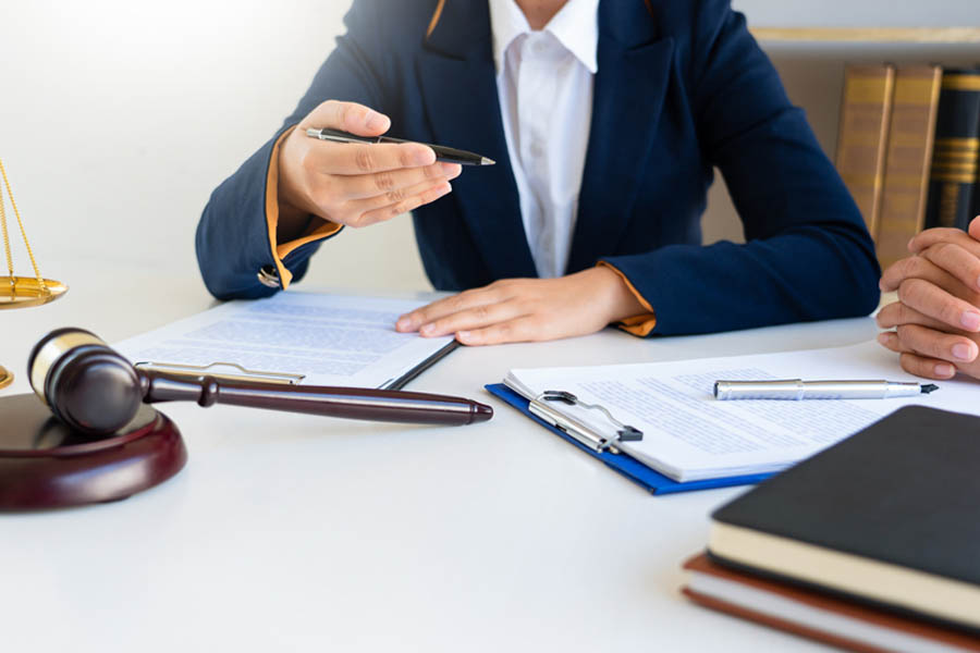 تفاوت حسابدار مالیاتی و وکیل مالیاتی